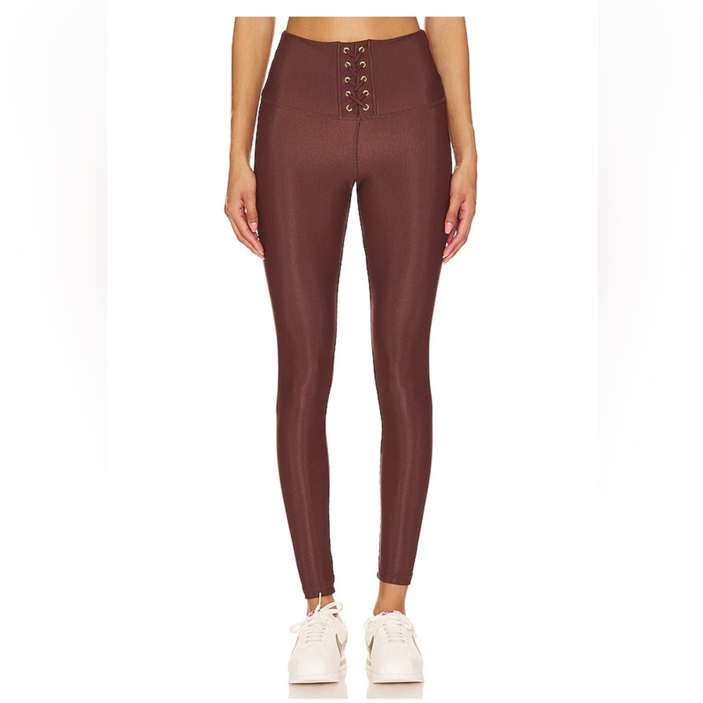 Strut This X Chantelle Paige-Mulligan The Liam Ankle Legging in Chocolate Rib